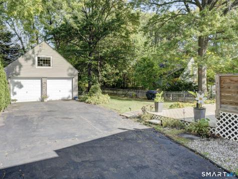 98 St James Street West Hartford CT 06119