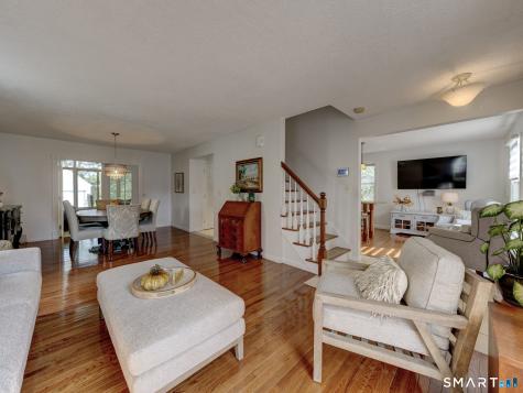98 St James Street West Hartford CT 06119