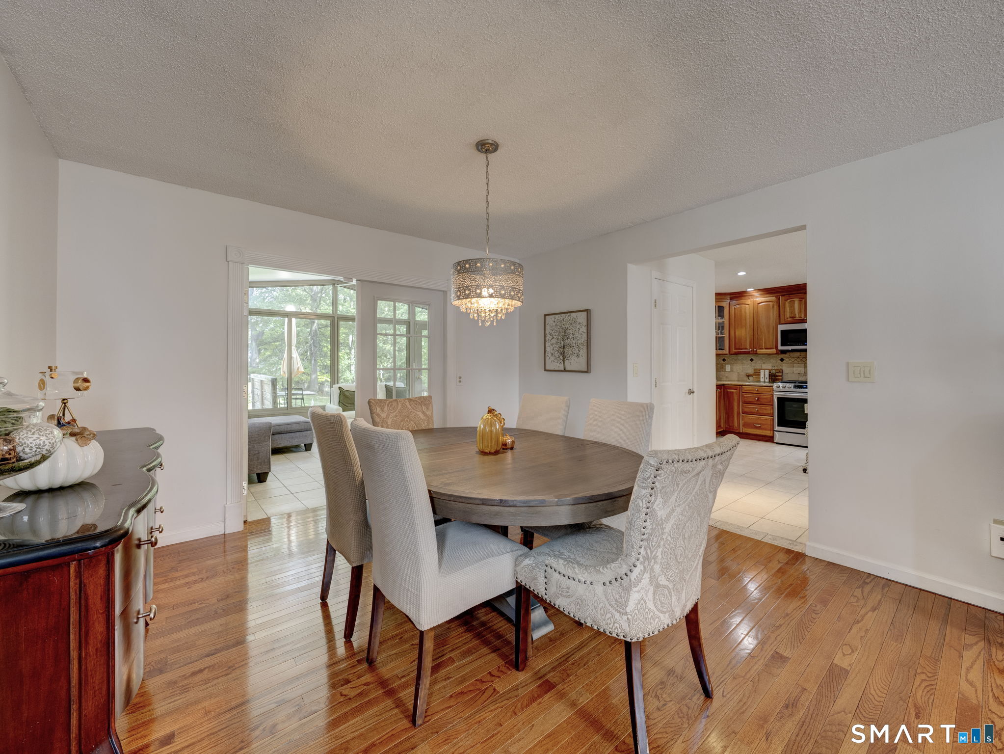 98 St James Street West Hartford CT 06119