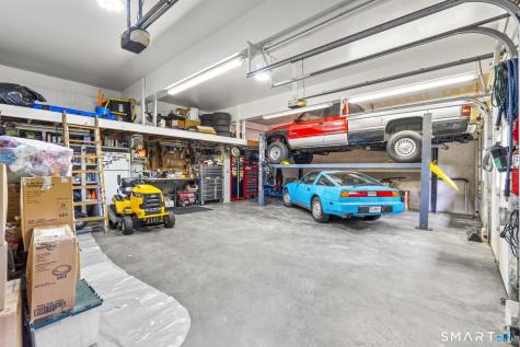 22 Buckskin Lane Oxford CT 06478
