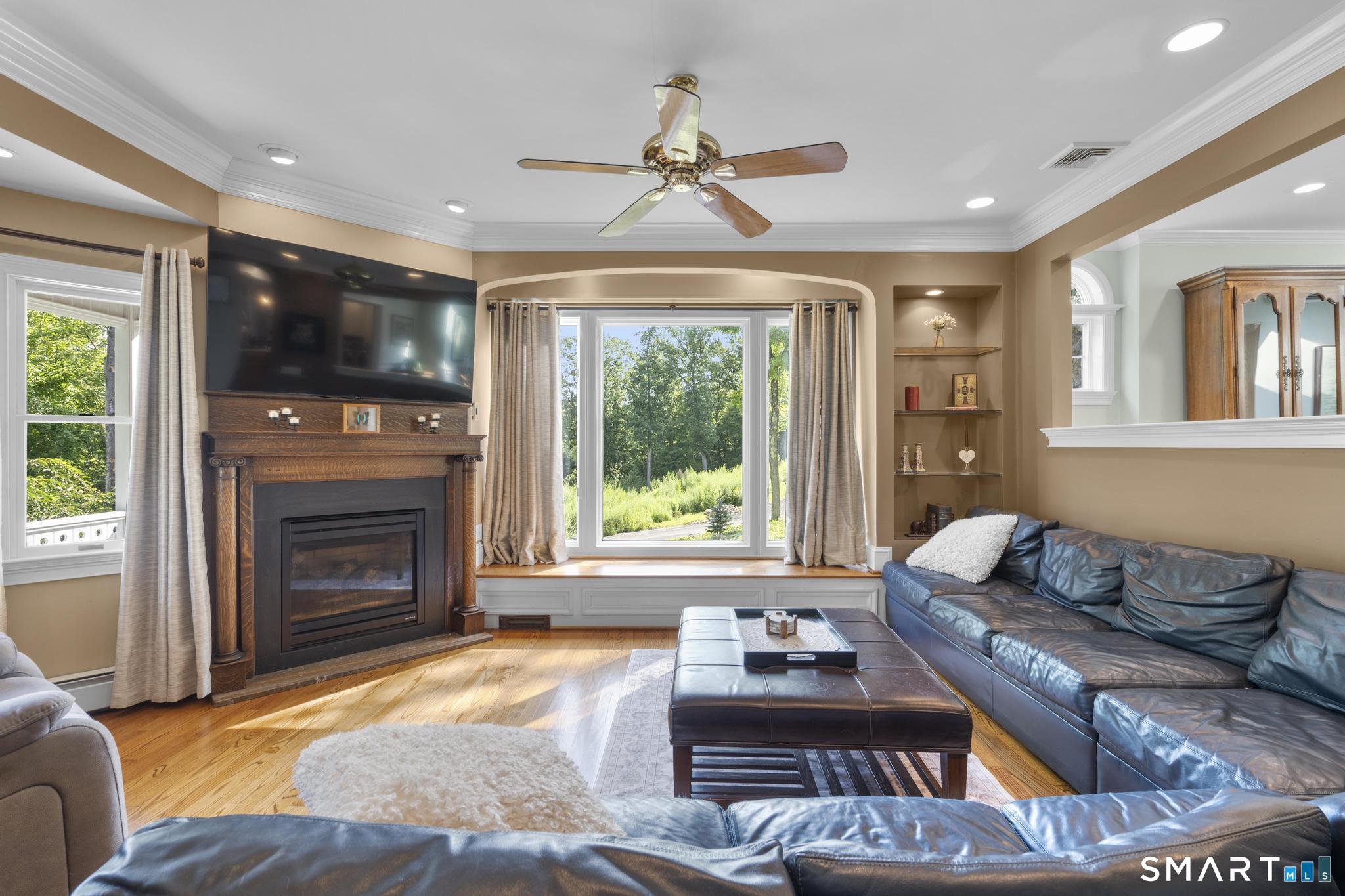 22 Buckskin Lane Oxford CT 06478