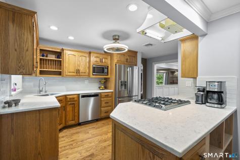 22 Buckskin Lane Oxford CT 06478