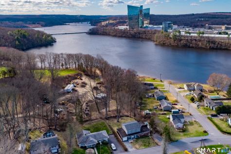 27 Trading Cove Drive Norwich CT 06360