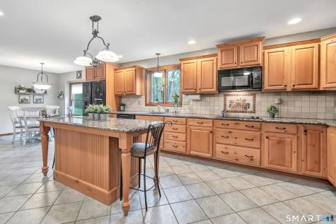 40 Twin Oak Farm Road Wallingford CT 06492