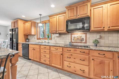 40 Twin Oak Farm Road Wallingford CT 06492