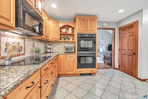 40 Twin Oak Farm Road Wallingford CT 06492