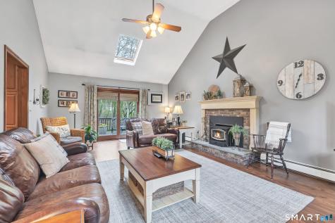 40 Twin Oak Farm Road Wallingford CT 06492