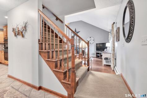 40 Twin Oak Farm Road Wallingford CT 06492