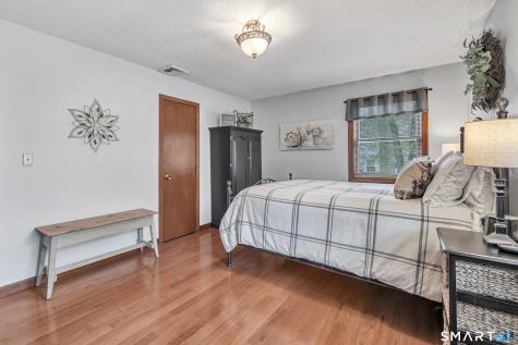 40 Twin Oak Farm Road Wallingford CT 06492