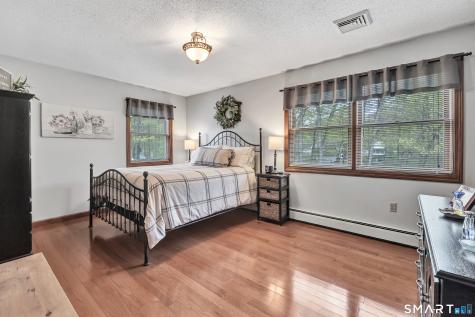 40 Twin Oak Farm Road Wallingford CT 06492