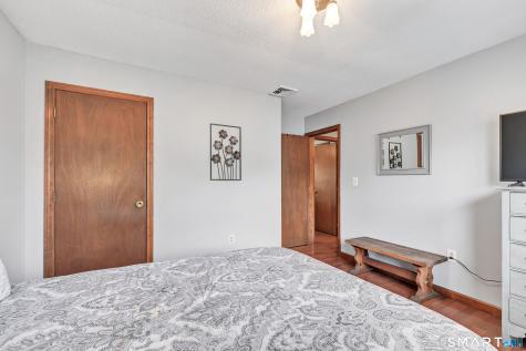 40 Twin Oak Farm Road Wallingford CT 06492