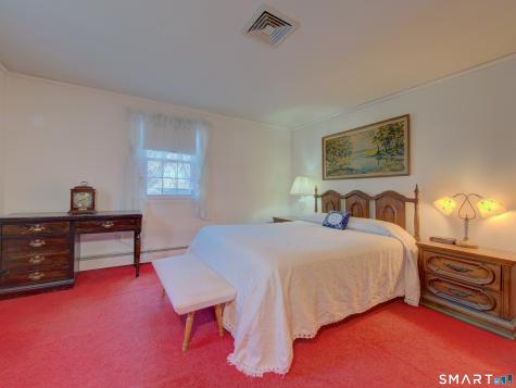26 Pinecrest Road North Stonington CT 06359