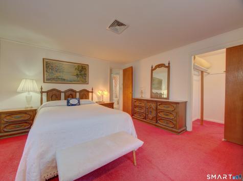 26 Pinecrest Road North Stonington CT 06359