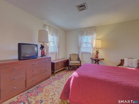 26 Pinecrest Road North Stonington CT 06359