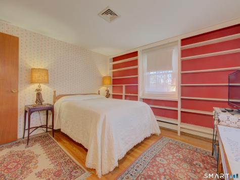26 Pinecrest Road North Stonington CT 06359