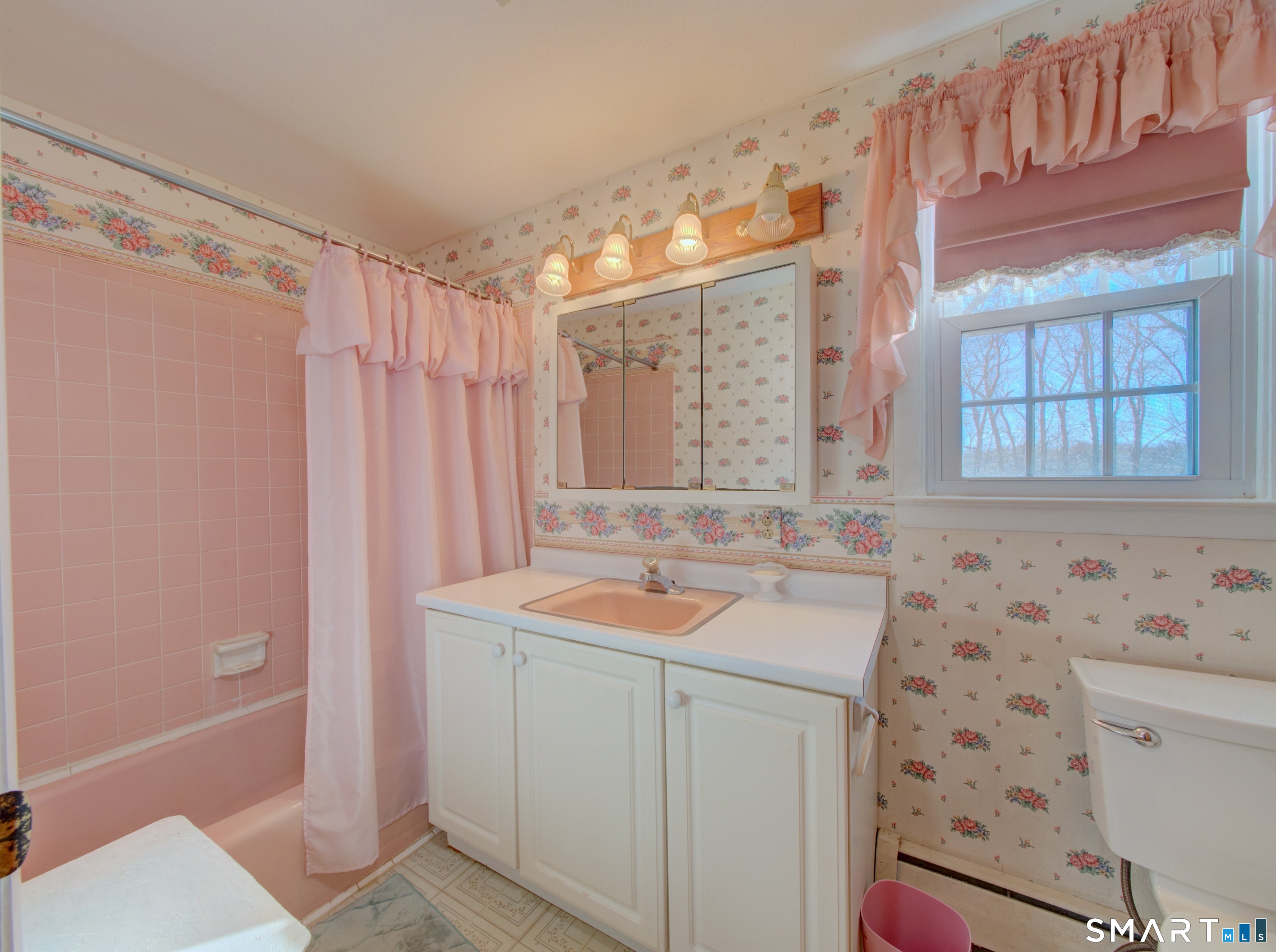 26 Pinecrest Road North Stonington CT 06359
