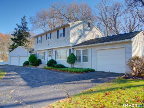 26 Pinecrest Road North Stonington CT 06359