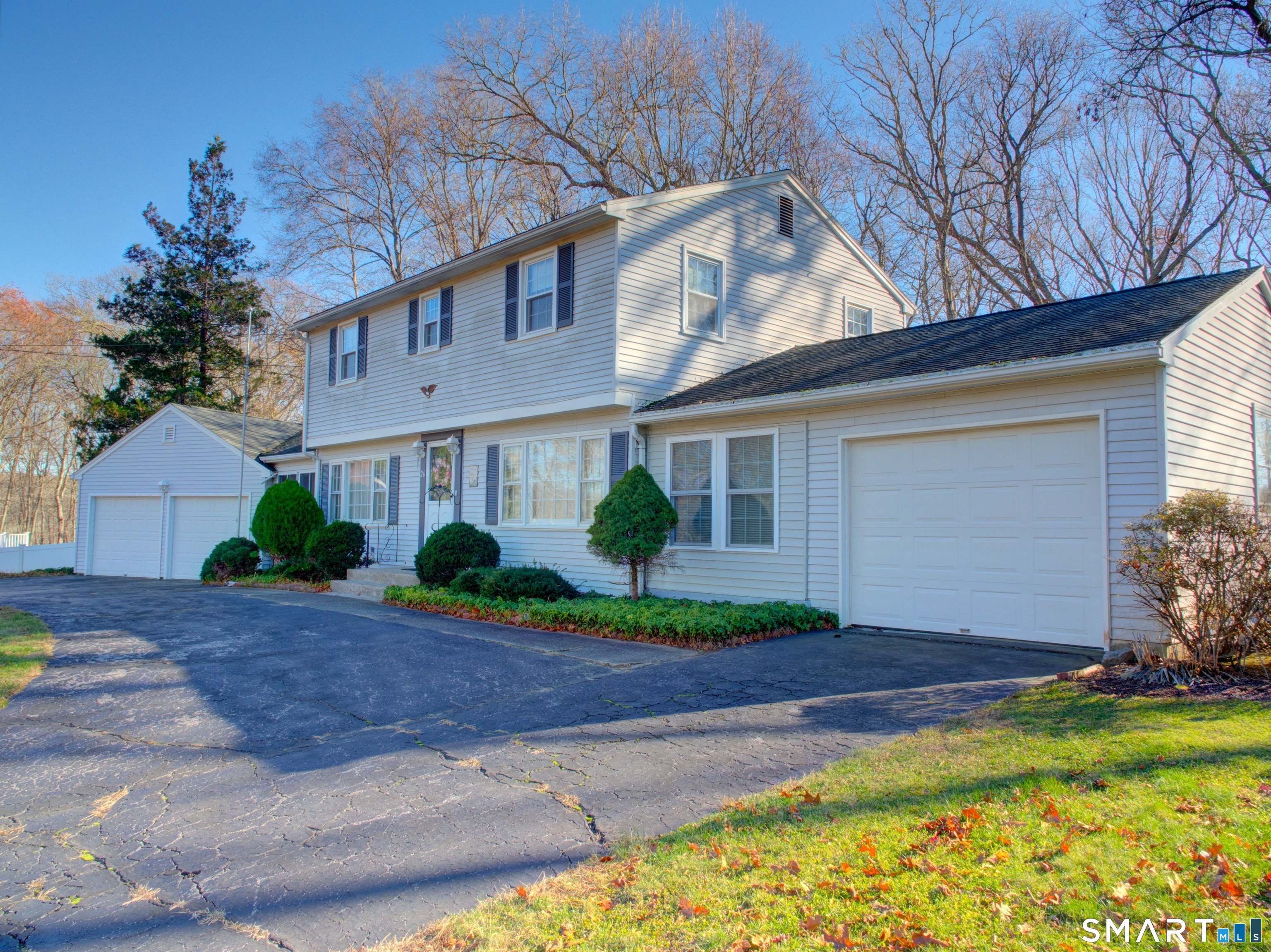 26 Pinecrest Road North Stonington CT 06359