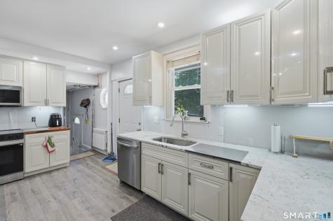 29 Woodland Avenue Bloomfield CT 06002