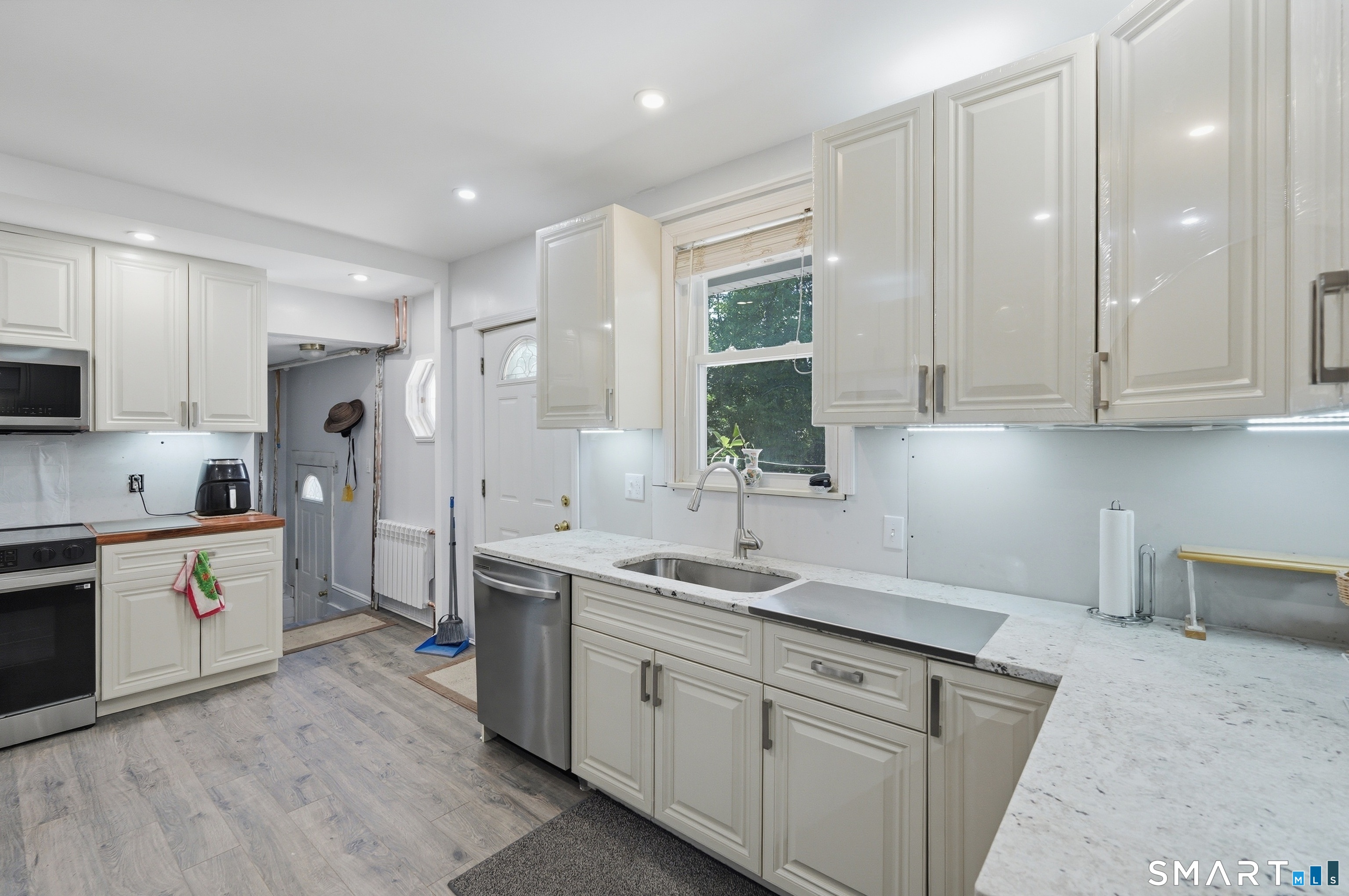29 Woodland Avenue Bloomfield CT 06002