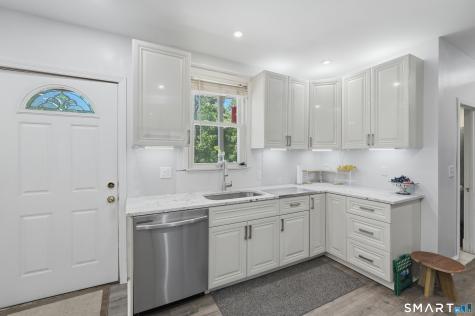 29 Woodland Avenue Bloomfield CT 06002