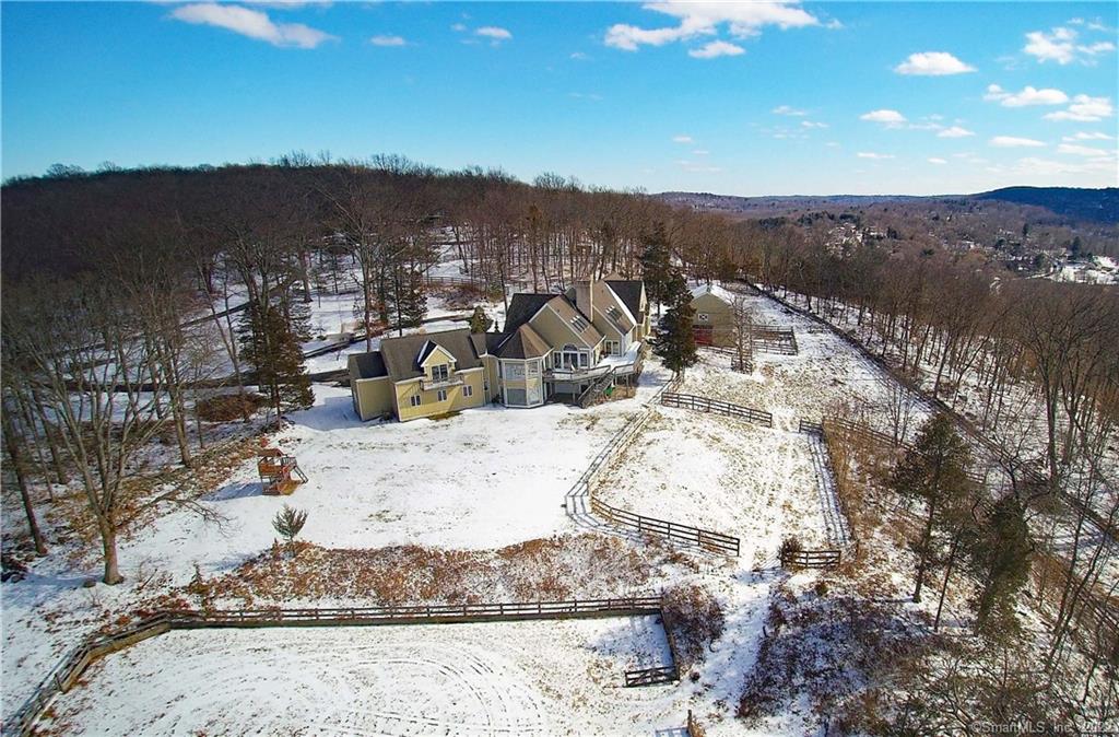33 Black Pine Ridge Ridgefield CT 06877
