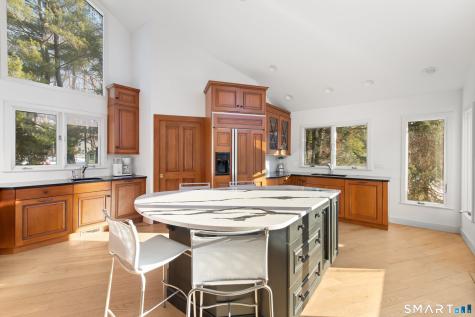 2177 Cross Highway Fairfield CT 06824