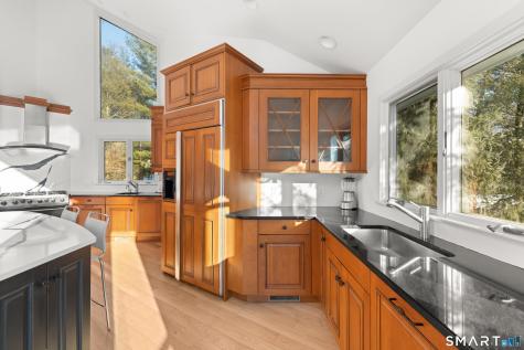 2177 Cross Highway Fairfield CT 06824