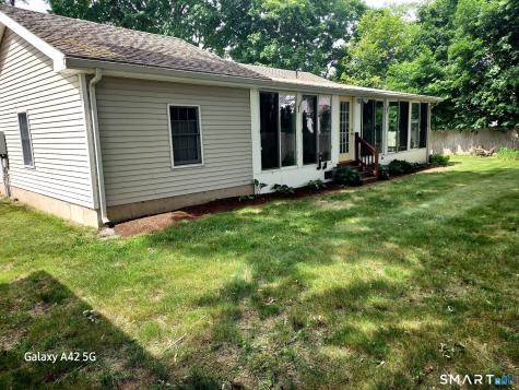 18 Maple Avenue Essex CT 06426