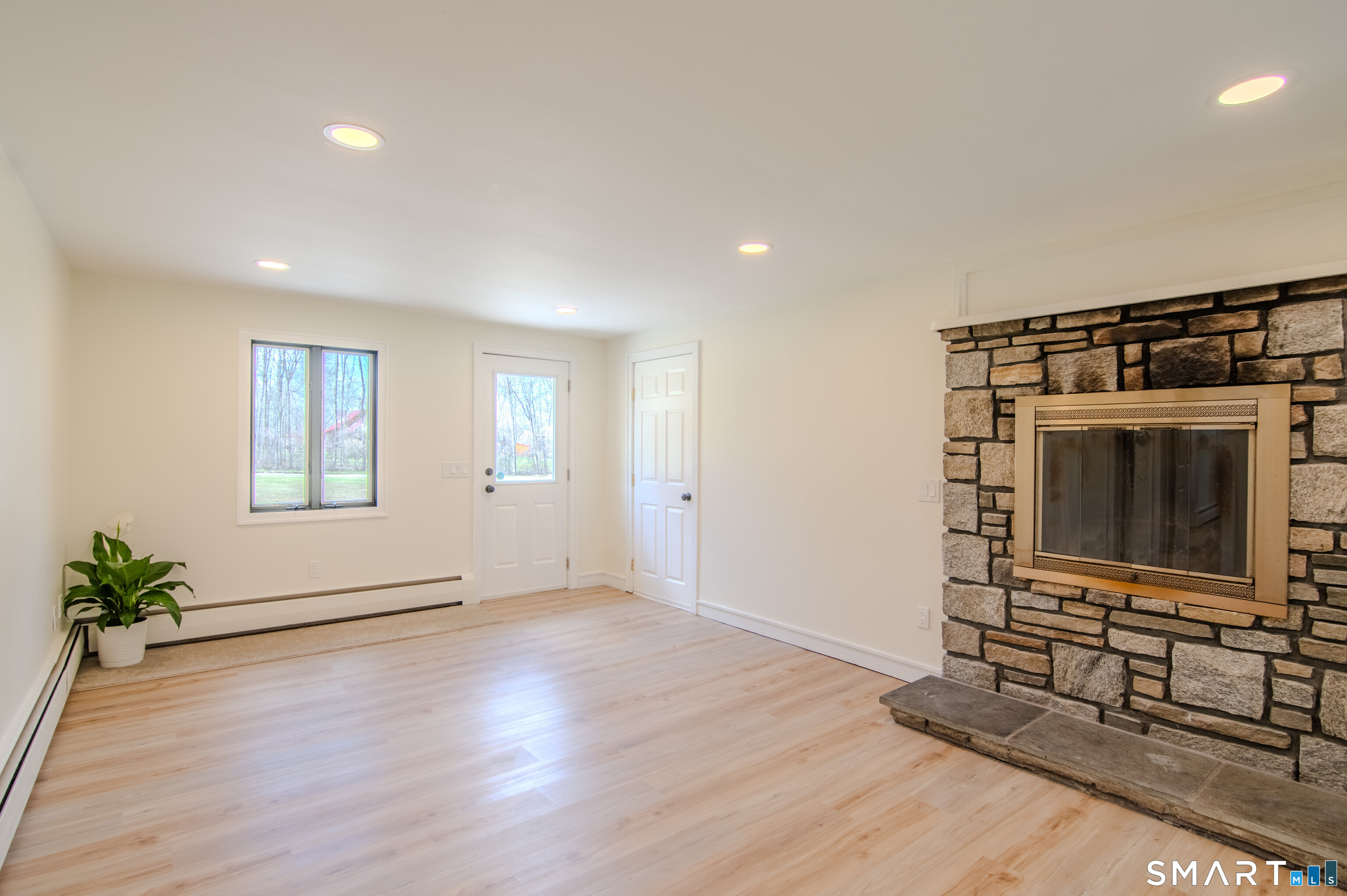 28 Walas Road Plainfield CT 06354