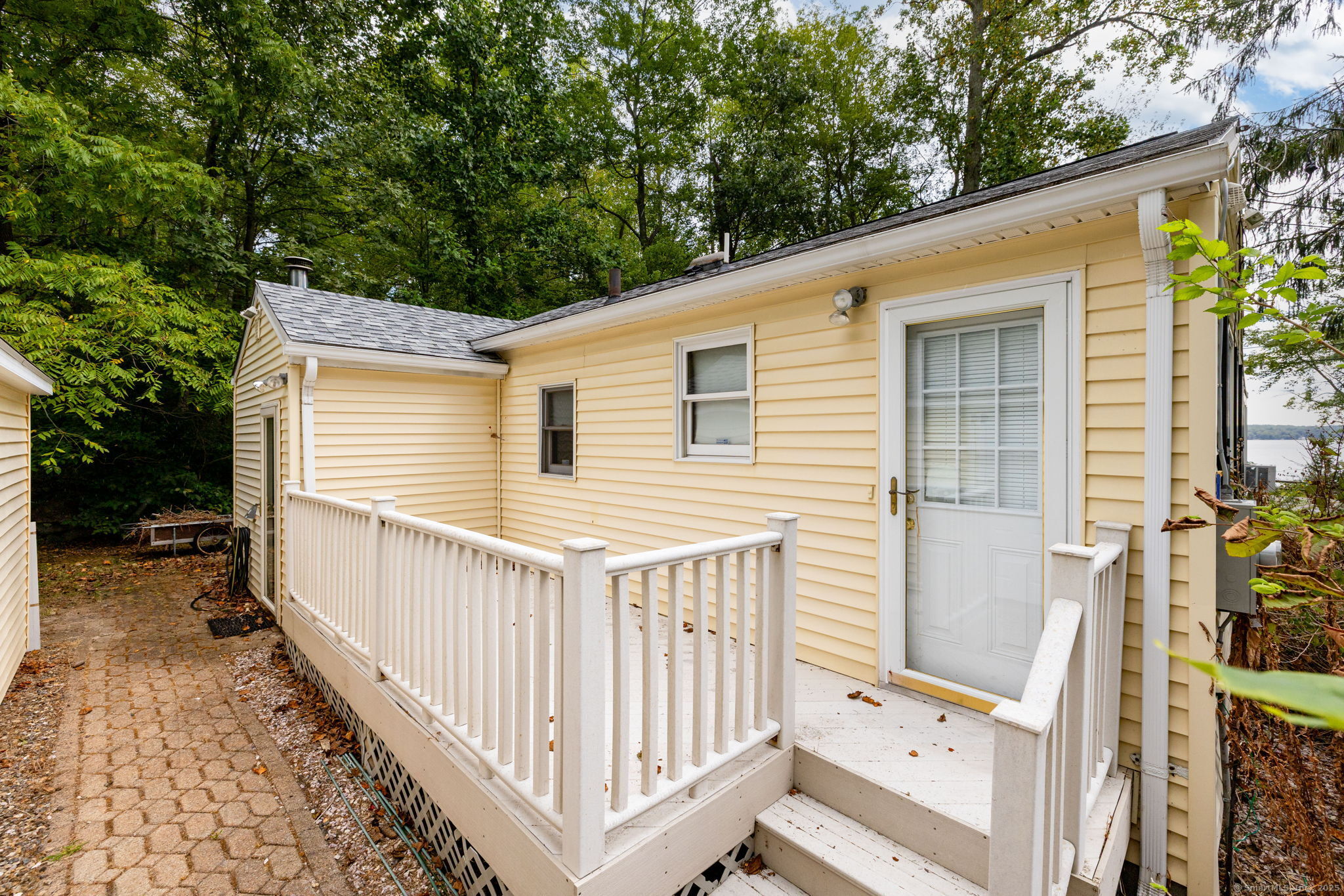 2 Raymond Road East Hampton CT 06424