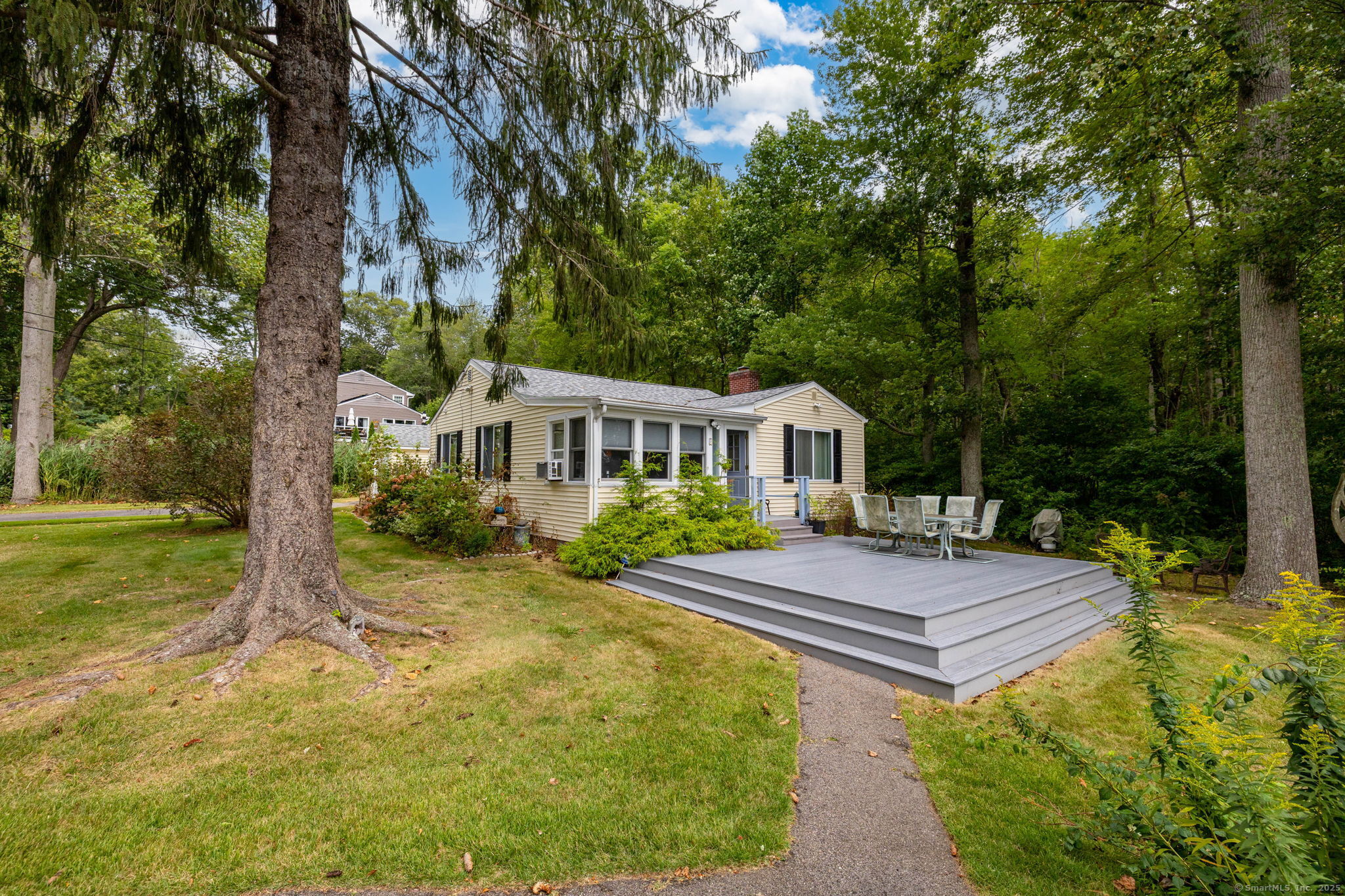 2 Raymond Road East Hampton CT 06424