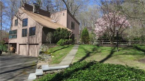 102 Gallows Hill Road Redding CT 06896