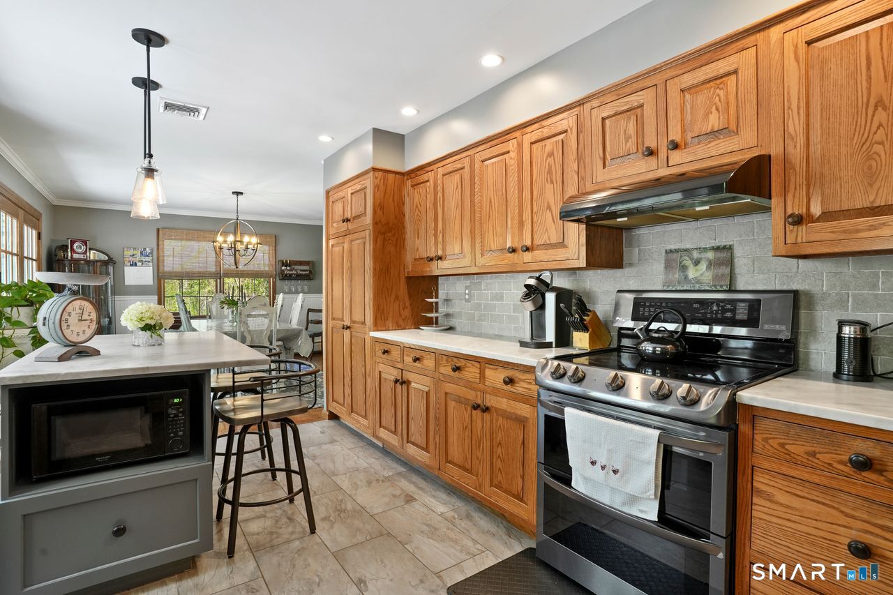 117 Rolling Hills Drive Oxford CT 06478