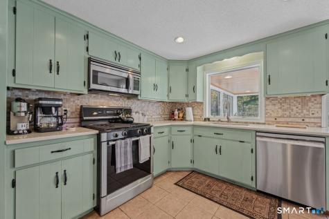 12 Penwood Road Bloomfield CT 06002