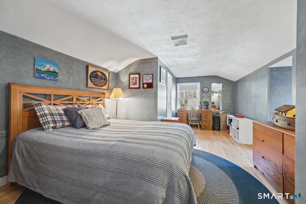 12 Penwood Road Bloomfield CT 06002