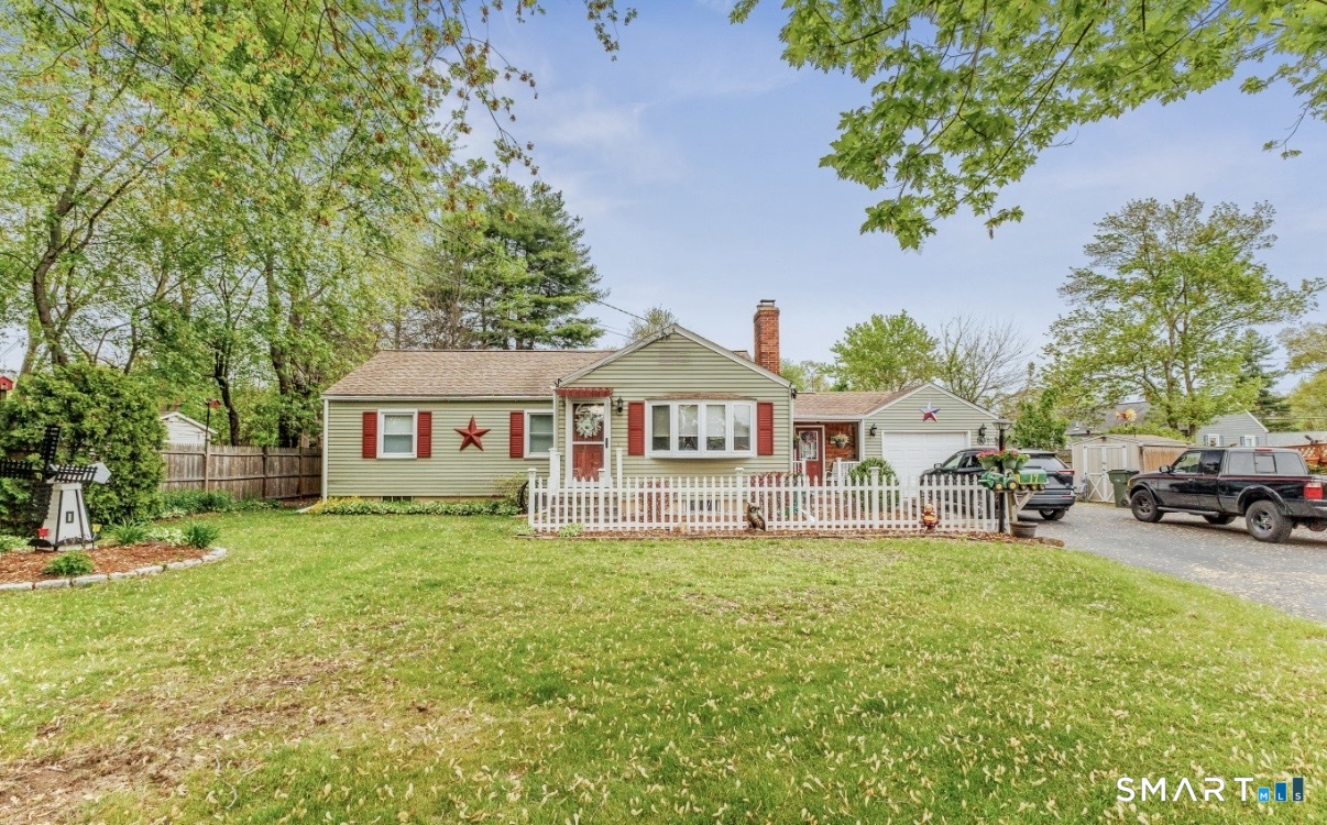 17 Trinity Lane Windsor Locks CT 06096