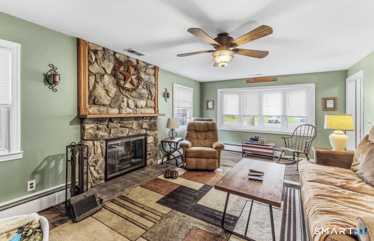 17 Trinity Lane Windsor Locks CT 06096
