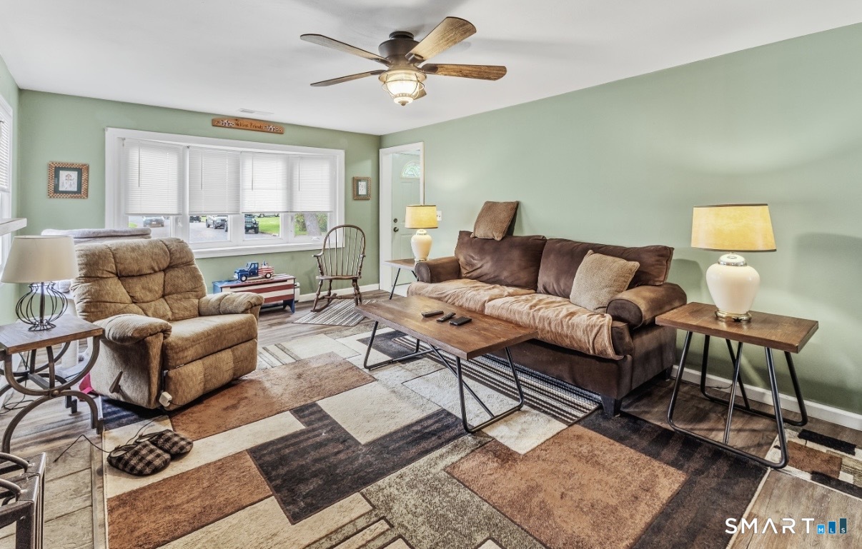 17 Trinity Lane Windsor Locks CT 06096