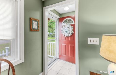 17 Trinity Lane Windsor Locks CT 06096
