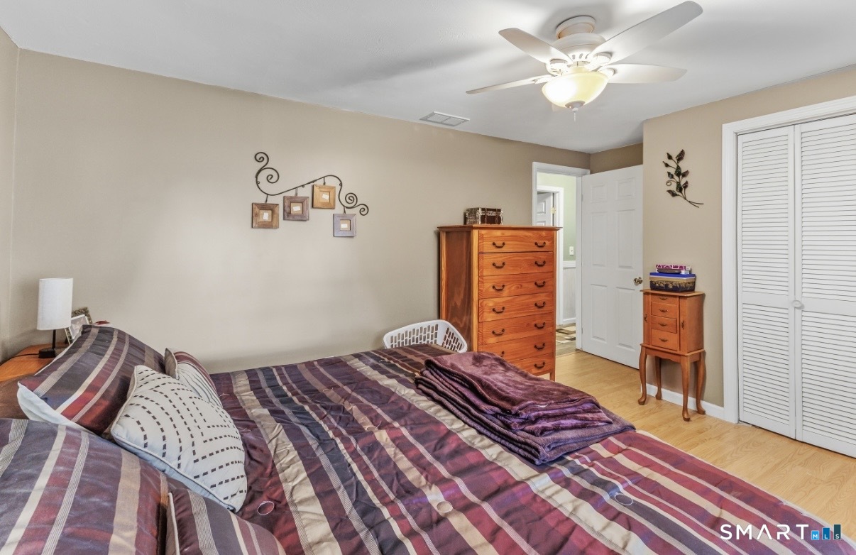 17 Trinity Lane Windsor Locks CT 06096