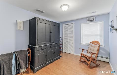 17 Trinity Lane Windsor Locks CT 06096