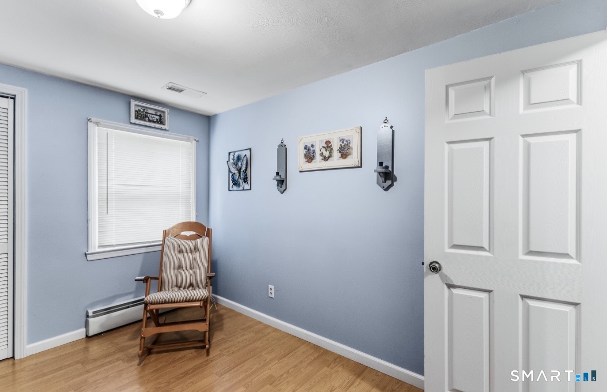 17 Trinity Lane Windsor Locks CT 06096