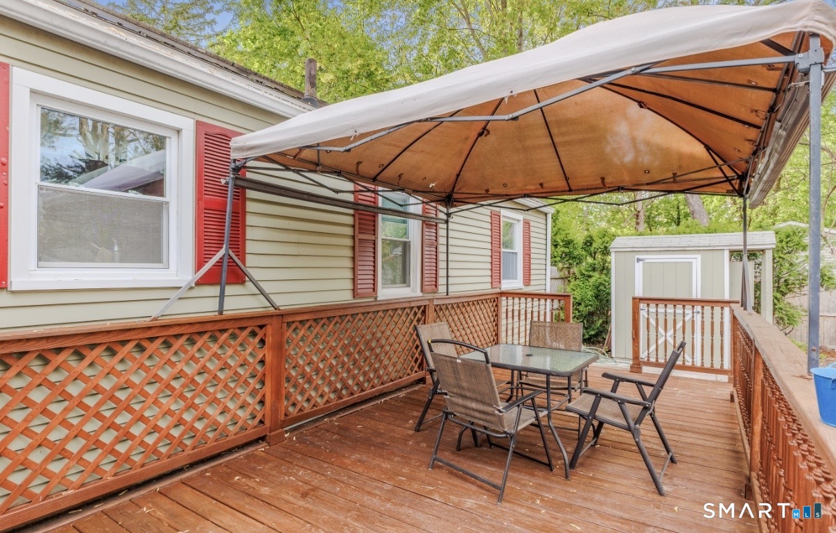 17 Trinity Lane Windsor Locks CT 06096