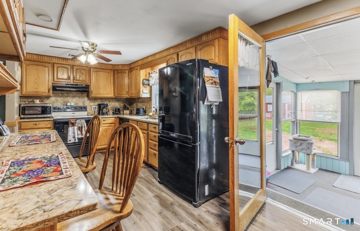 17 Trinity Lane Windsor Locks CT 06096