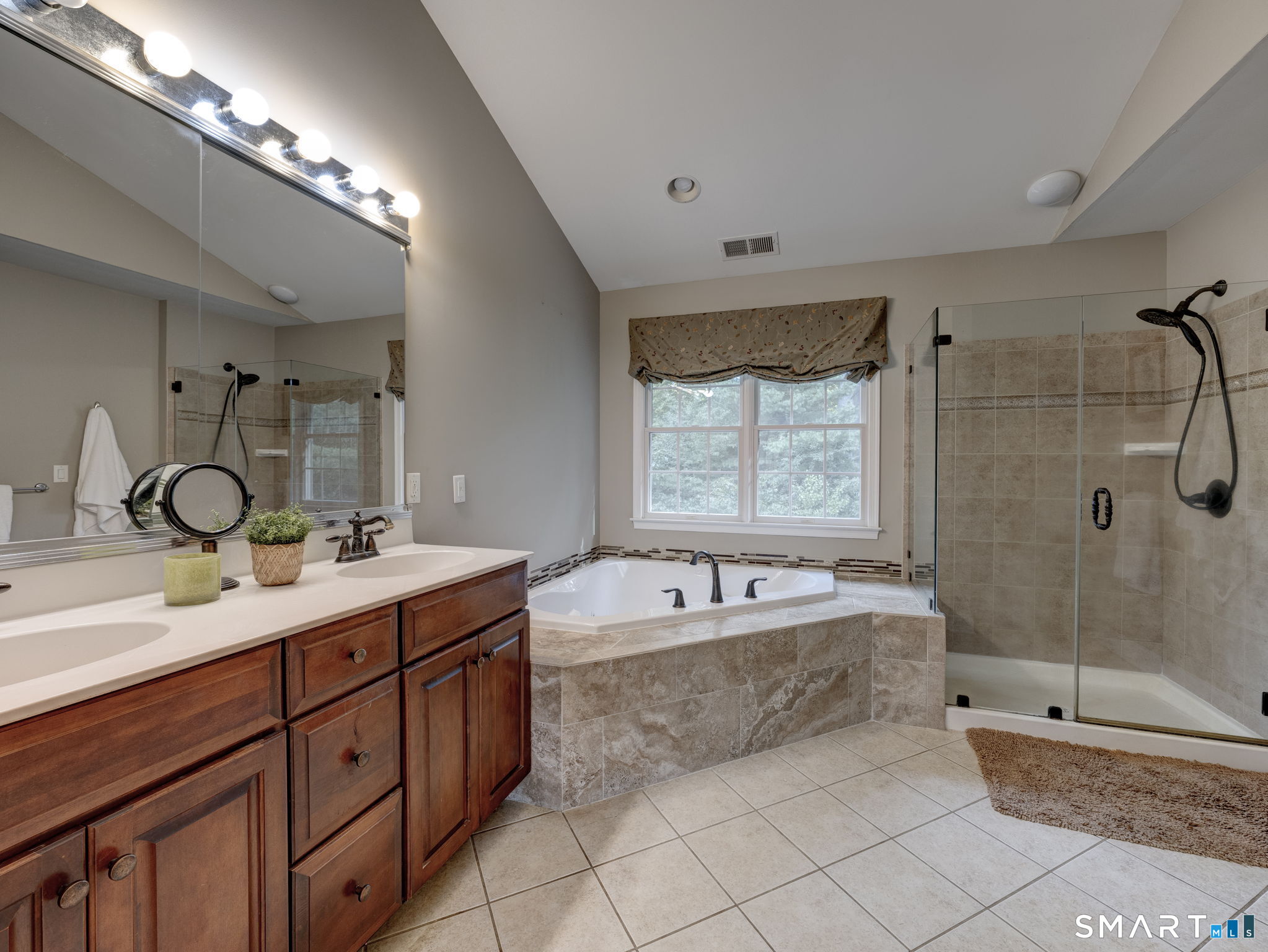 3 Quarterhorse Drive Ellington CT 06029