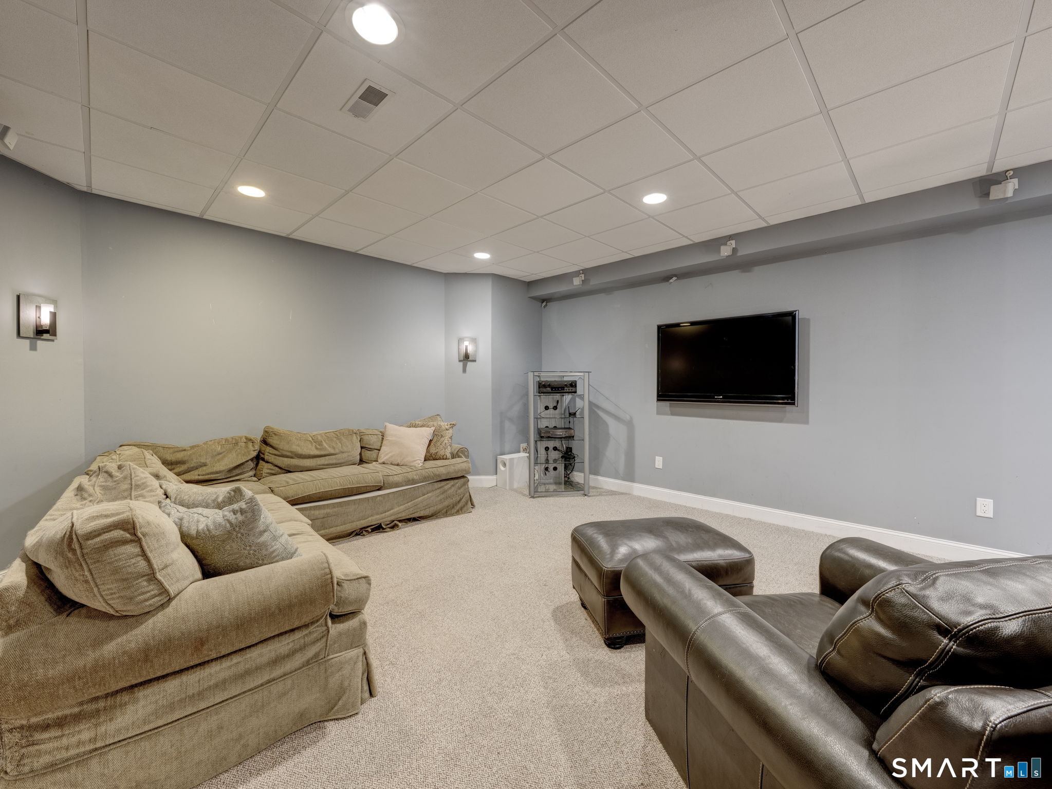 3 Quarterhorse Drive Ellington CT 06029