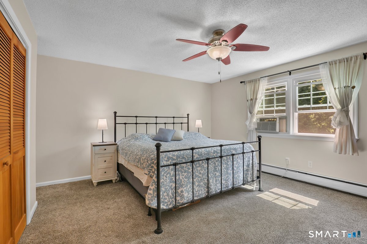 17 Trumbull Place North Haven CT 06473