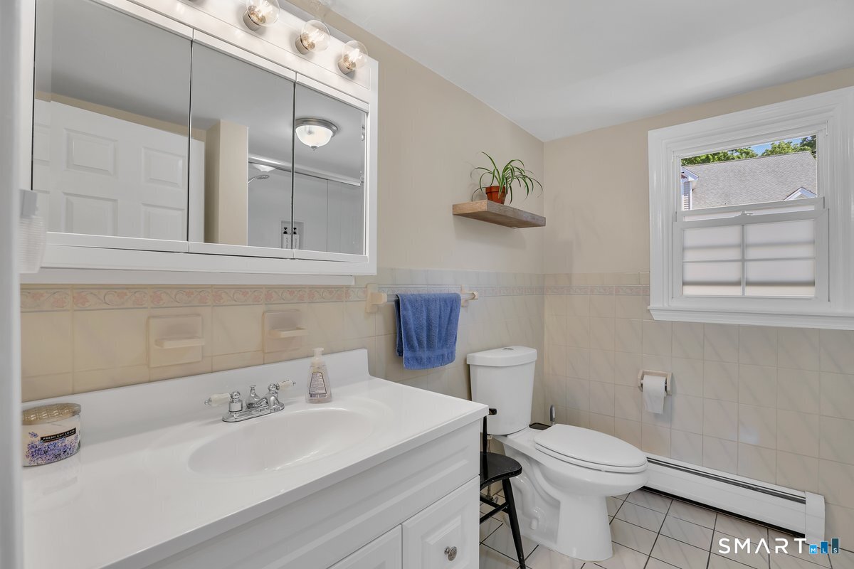 17 Trumbull Place North Haven CT 06473