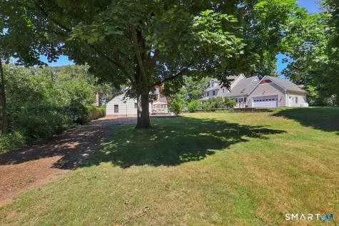 17 Trumbull Place North Haven CT 06473